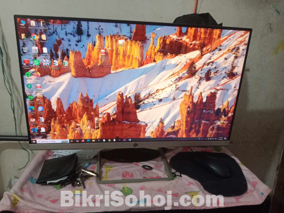 HP 24IN MONITOR, i3 10th gen, 32gb, 1tb, 256gb